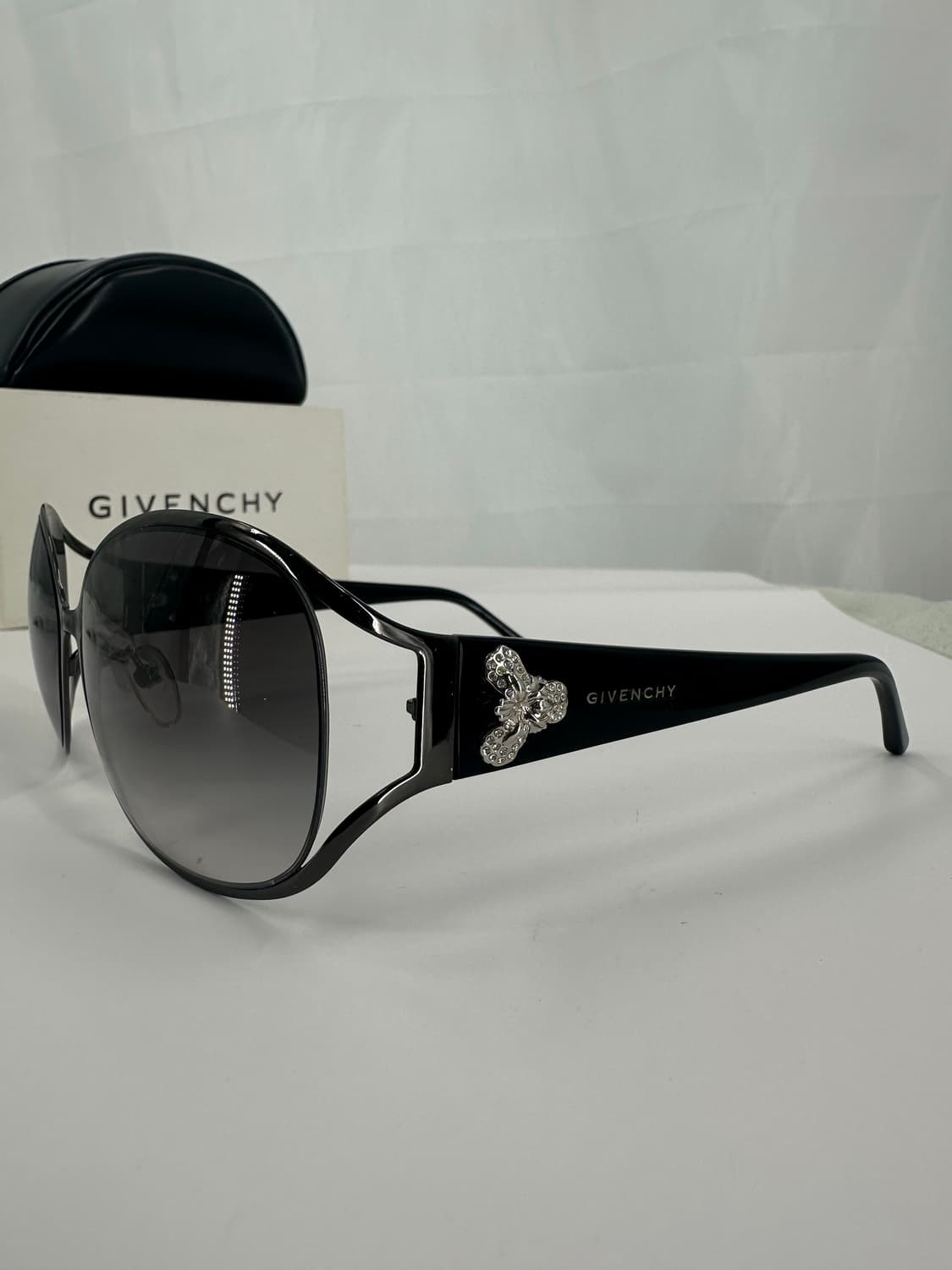 [새상품 무료배송] 정품 지방시 Made in Italy 선글라스 상품이미지1