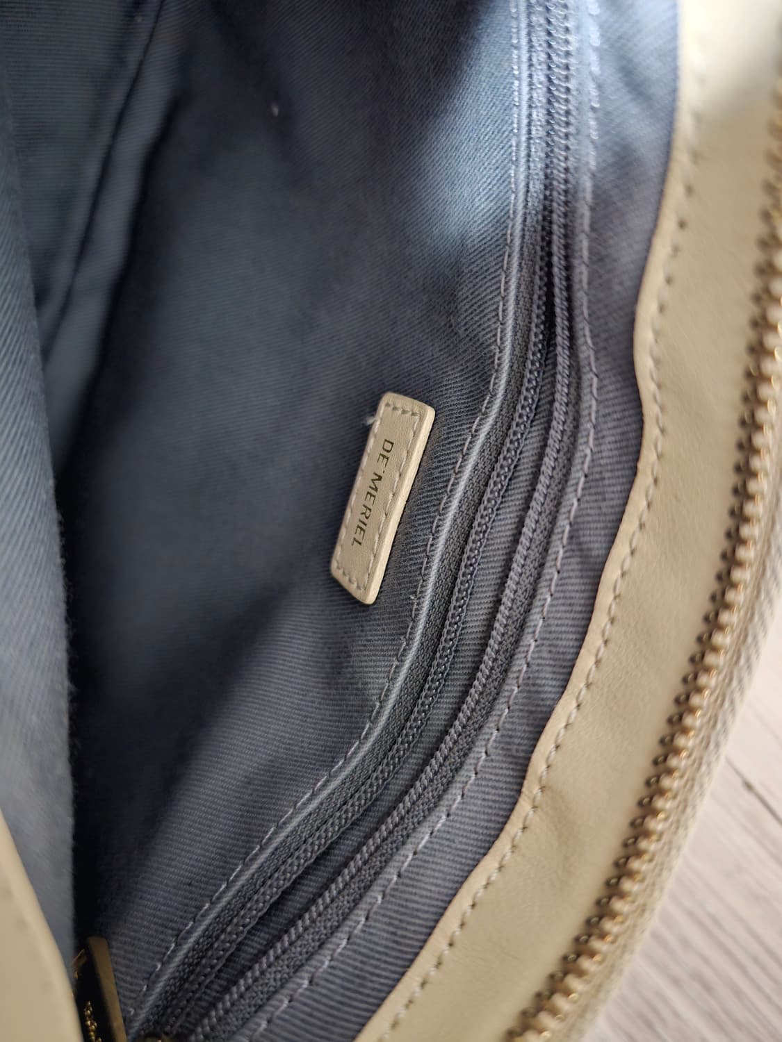 드메리엘 로지백 미디엄 크링클 아이보리 상품이미지6