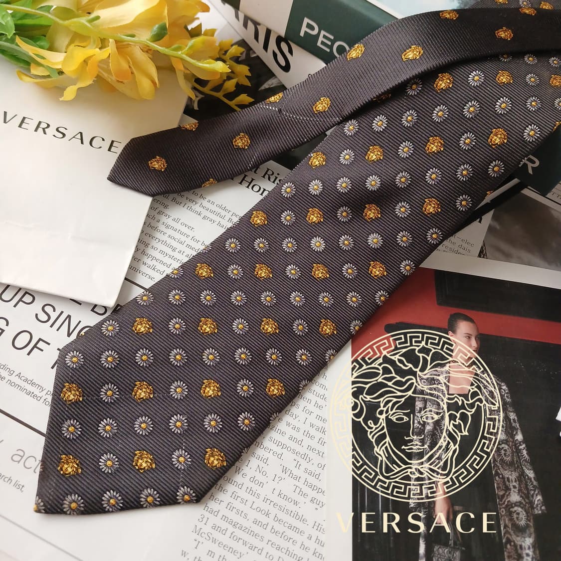 지아니 베르사체 메두사 패턴 넥타이 9.6cm B등급 E869 상품이미지2