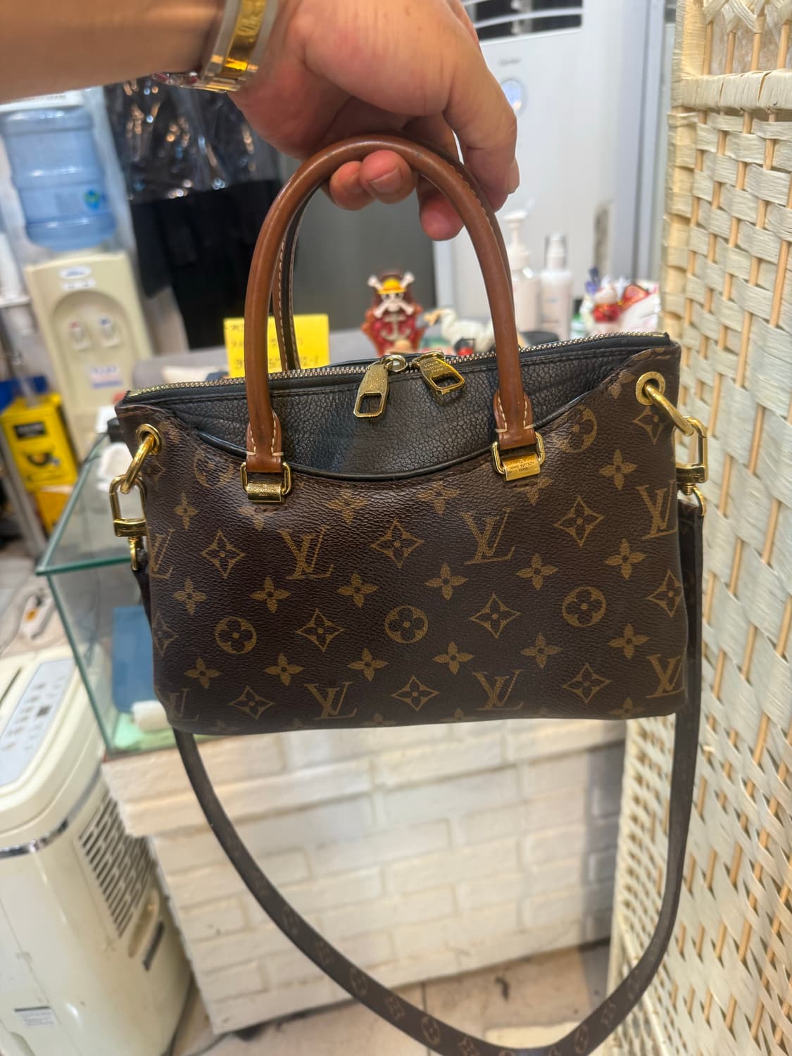 정품 루이비통 팔라스 MM 팝니다 상품이미지3