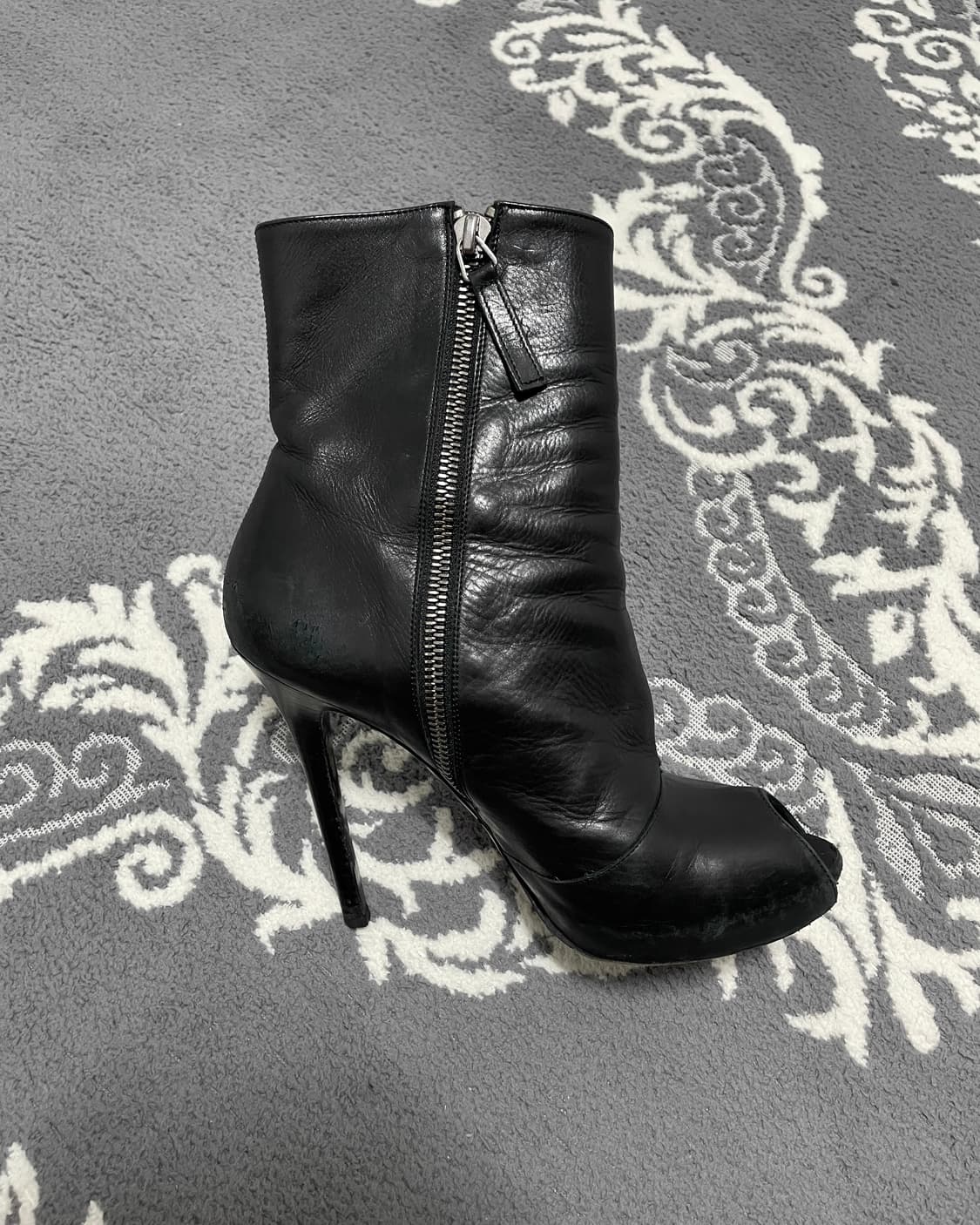 Alexander MQ Peep-Toe Leather Boots 상품이미지5