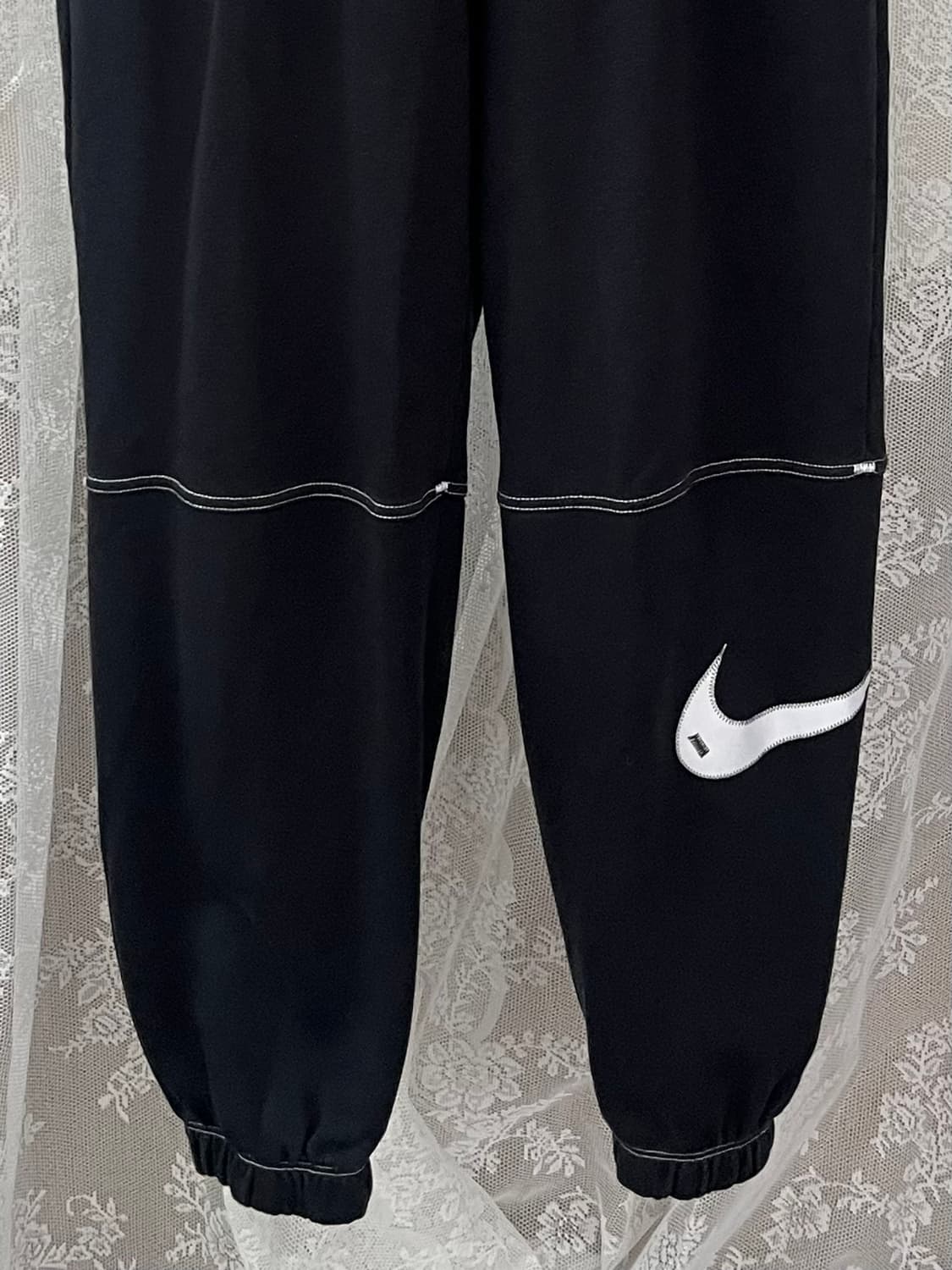 S) 나이키 스우시 조거 팬츠 블랙 상품이미지3