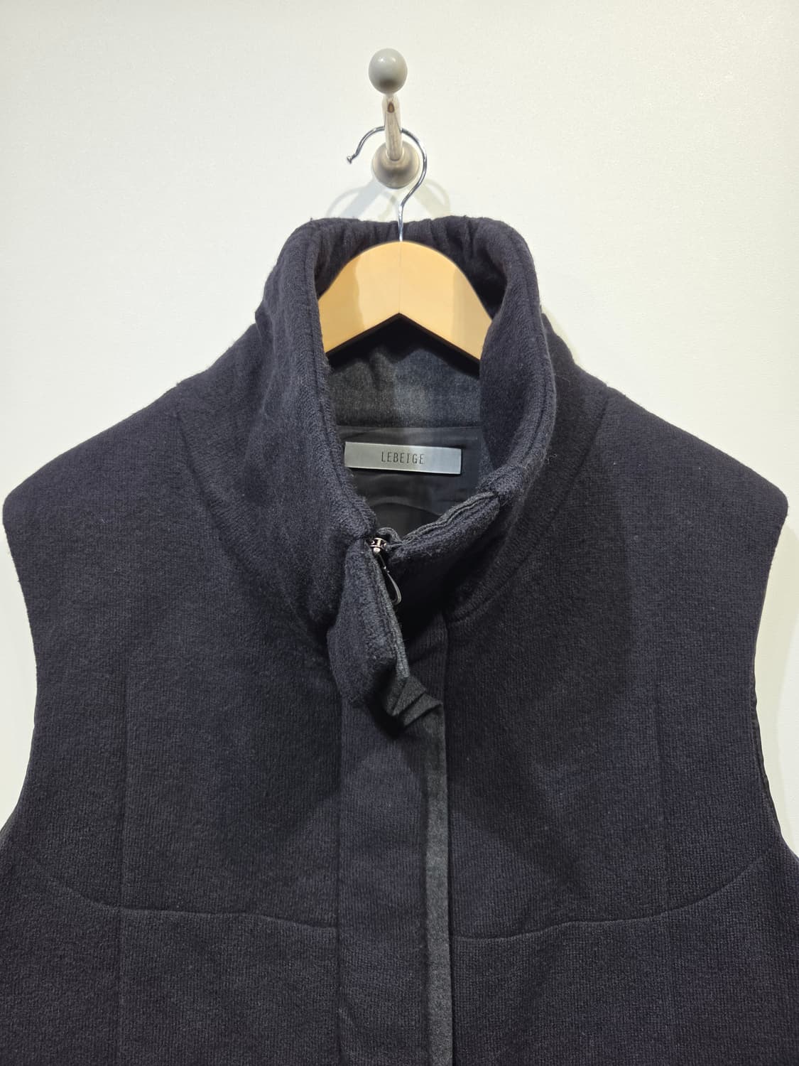 르베이지(LEBEIGE) 울 블렌드 하이넥 패딩 베스트 상품이미지3