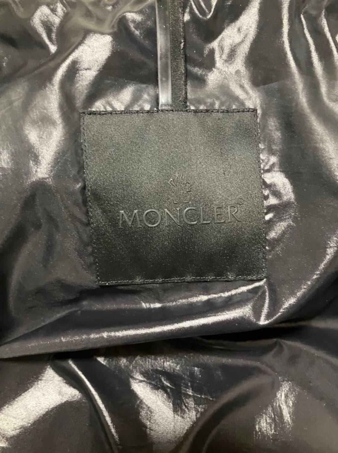 [정품] 몽클레어 화이트 빅로고 구스다운 XXL 상품이미지3