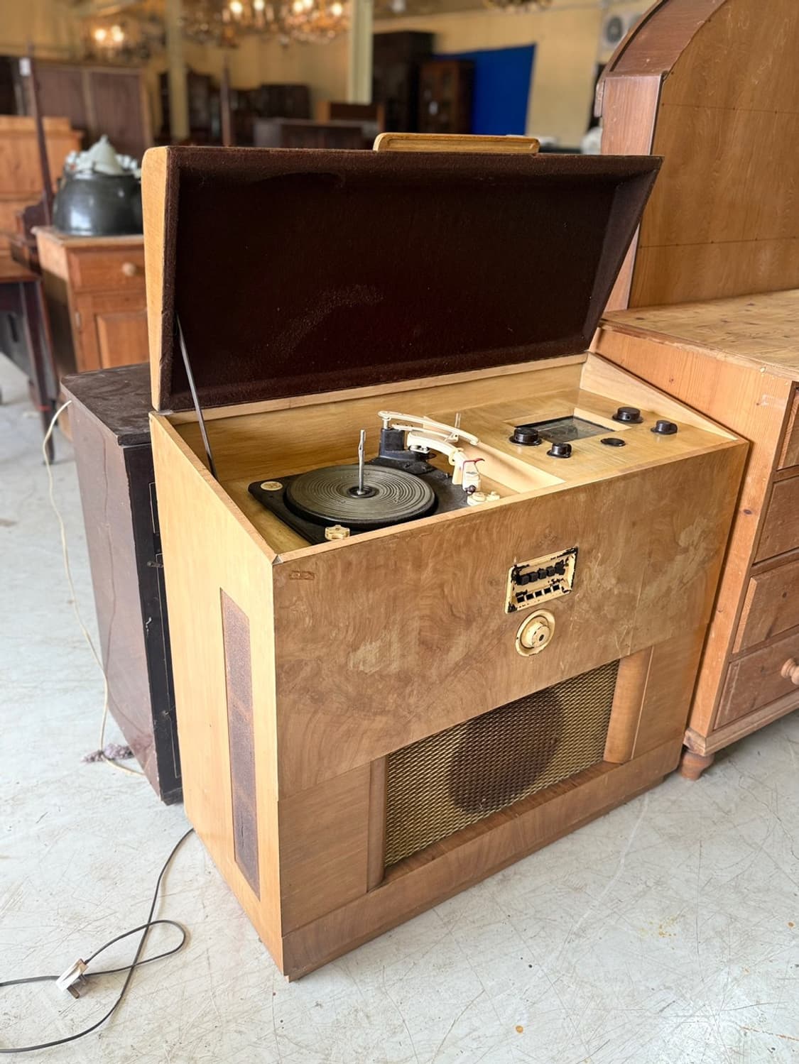 50s~60s 벨기에
올인원 가구형 턴테이블 라디오 상품이미지2