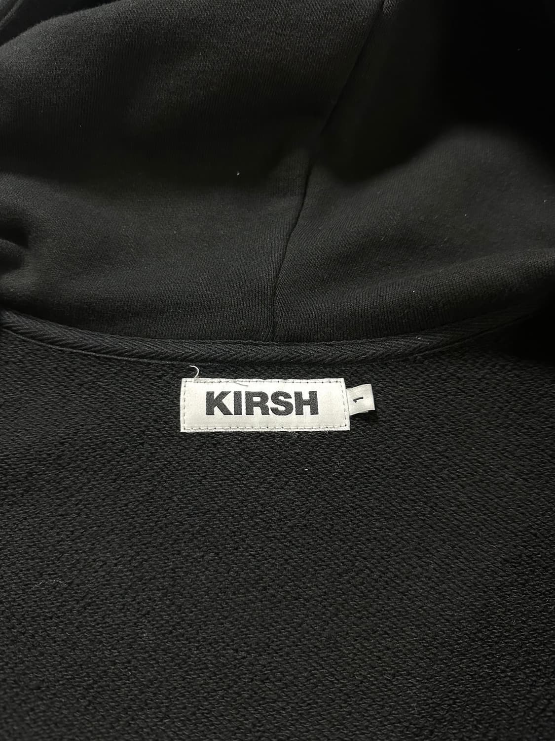 키르시 스몰 체리 크롭 후드집업 블랙 상품이미지3