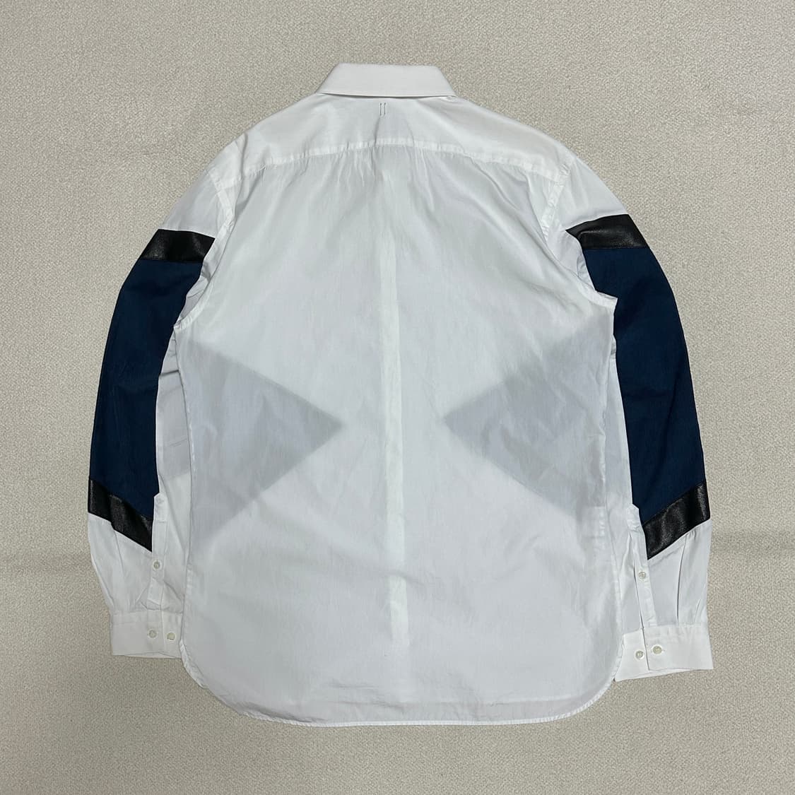 닐바렛 슬림핏 셔츠 상품이미지3