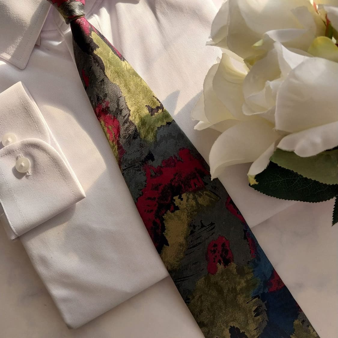 니노 세루티 실크 아트 패턴 넥타이 8.8cm A+등급 K1318
 상품이미지8