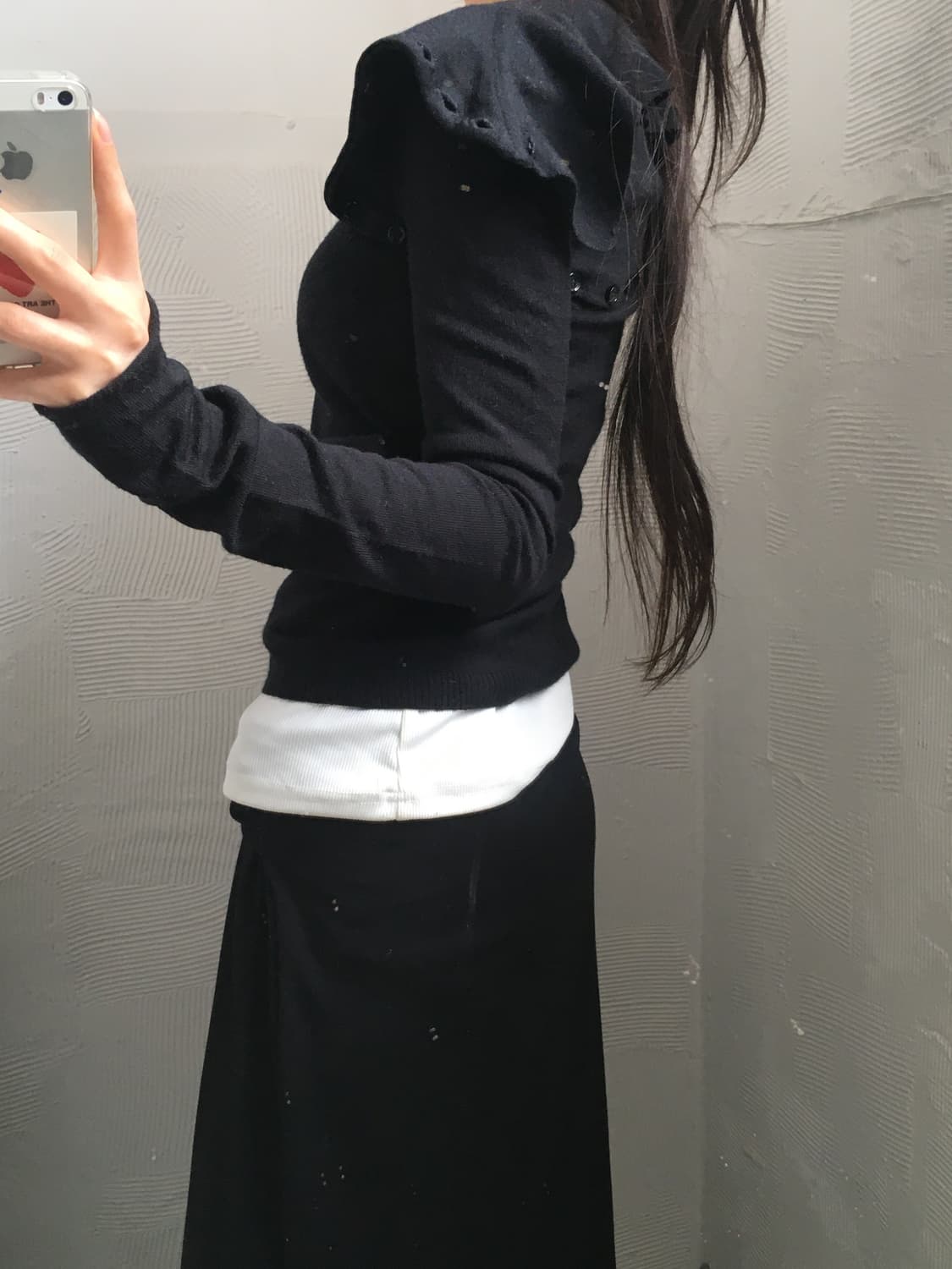 Dolce & Gabbana 돌체앤가바나 블랙 버튼 디테일 언밸런스 니트 상품이미지2