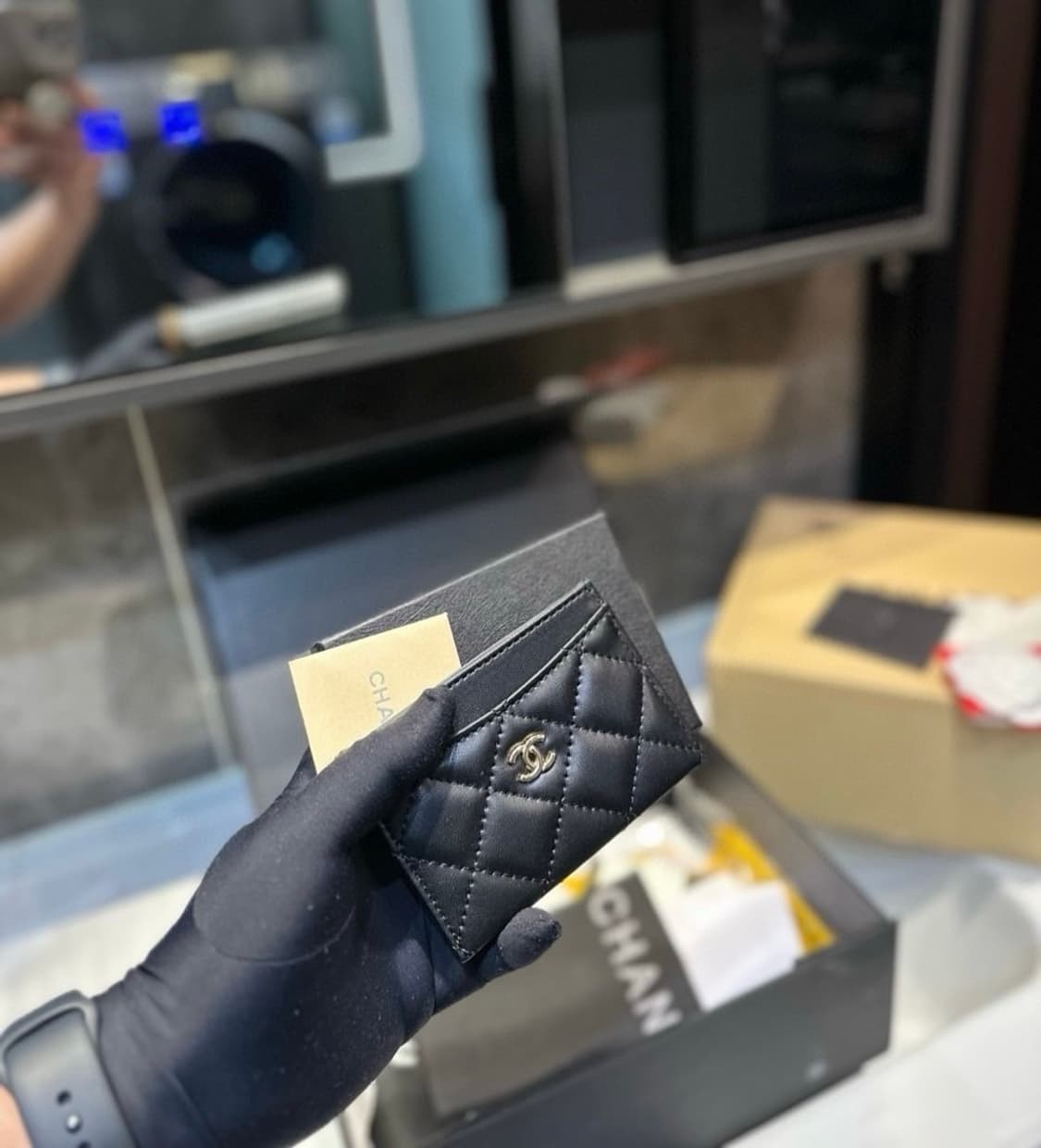샤넬뷰티 램스킨 카드지갑 블랙 풀박스 상품이미지2