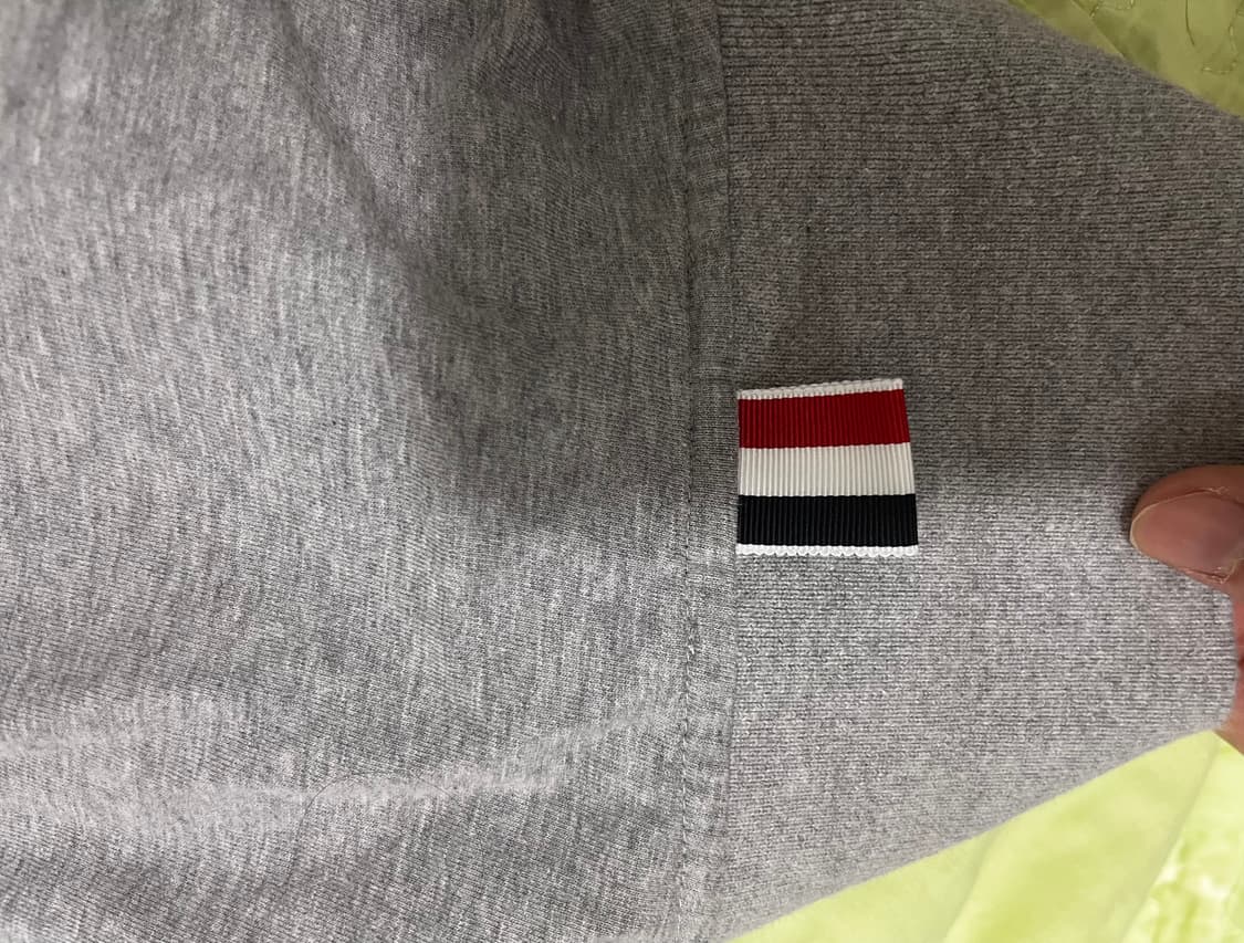 톰브라운 남성 폴로셔츠 회색, MJP052A-00042055 상품이미지4