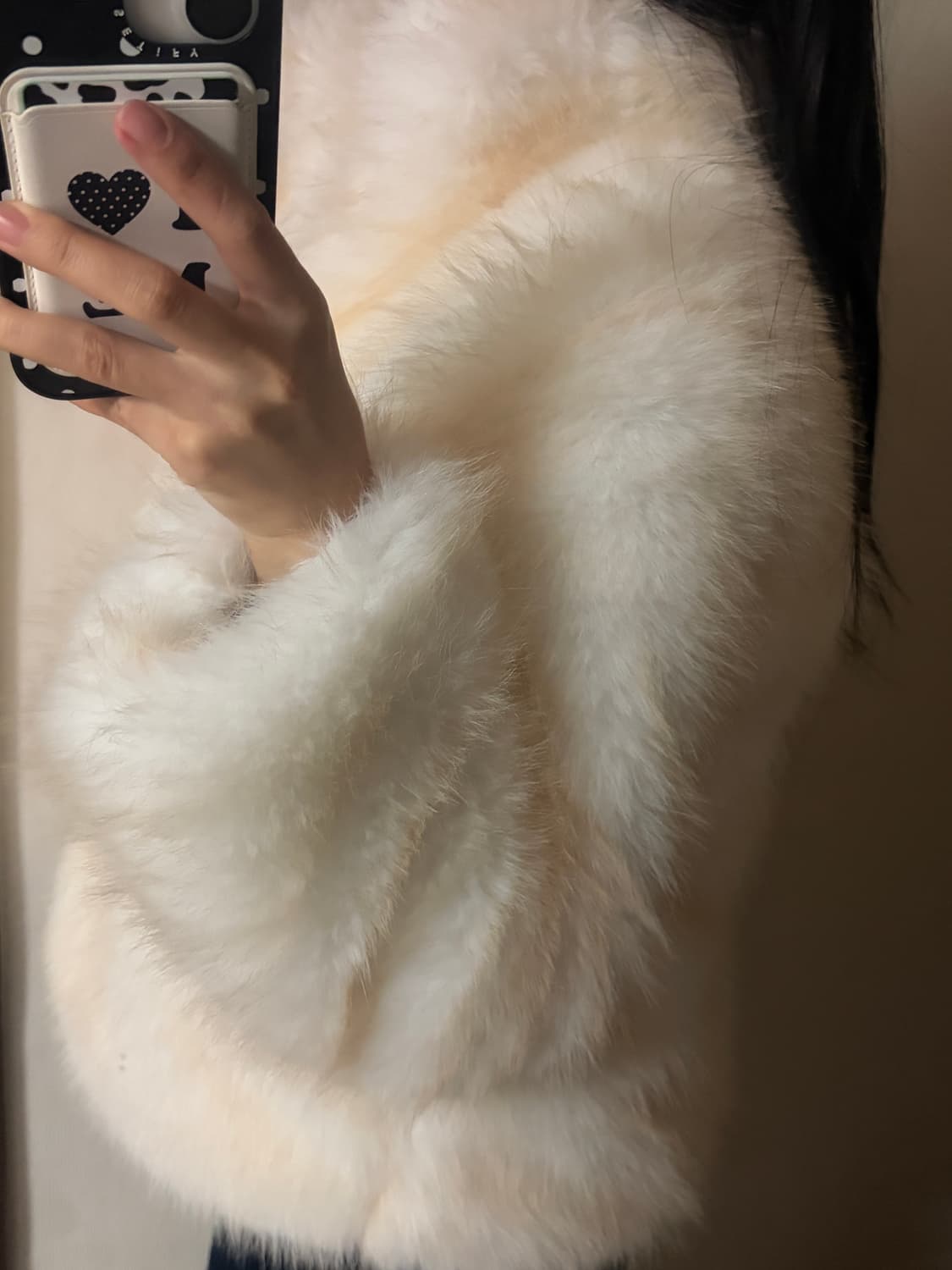 착샷o 아이보리 화이트 베이지 믹스 퍼 자켓 오네갸루 상품이미지4