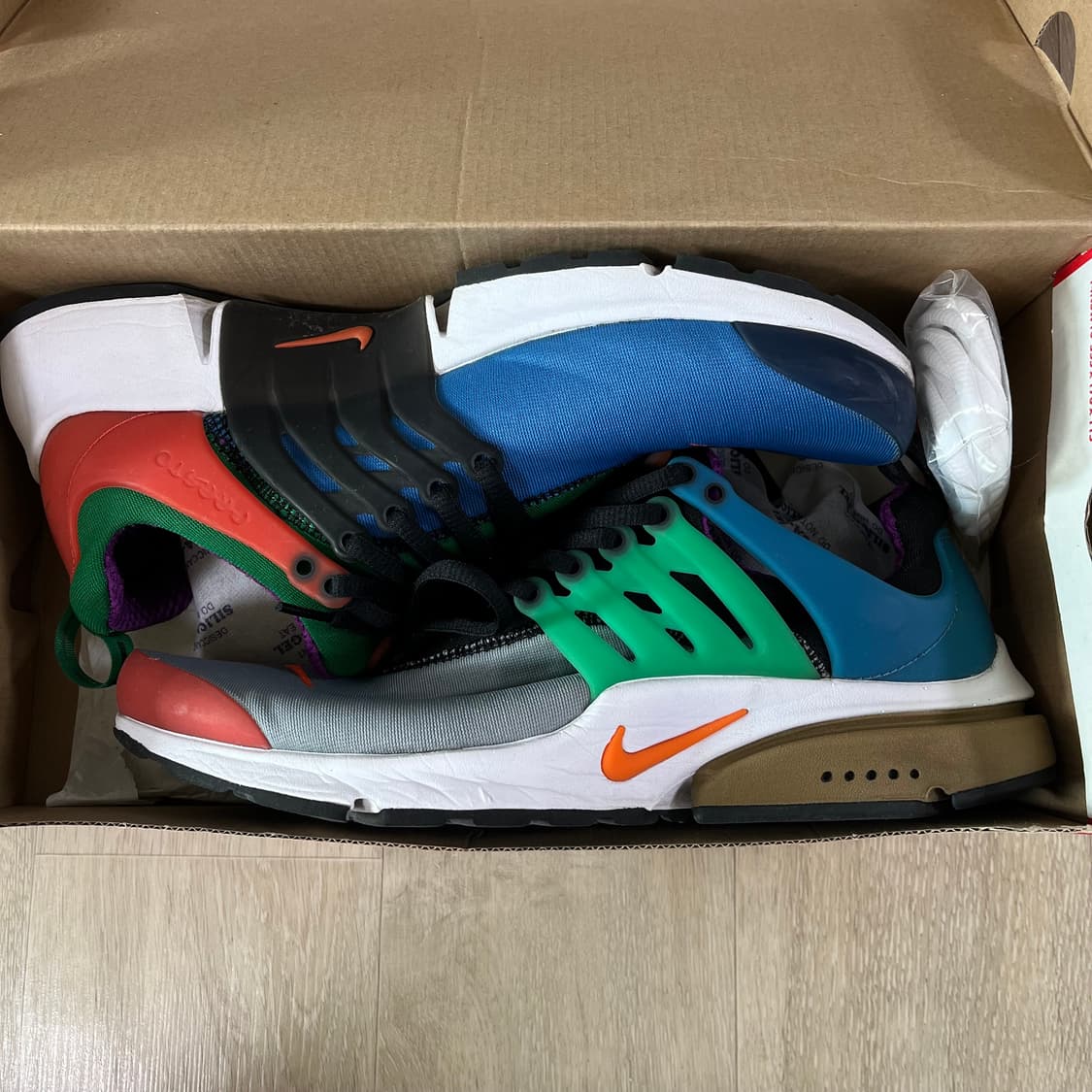 나이키 에어 프레스토 그리디 280 상품이미지1