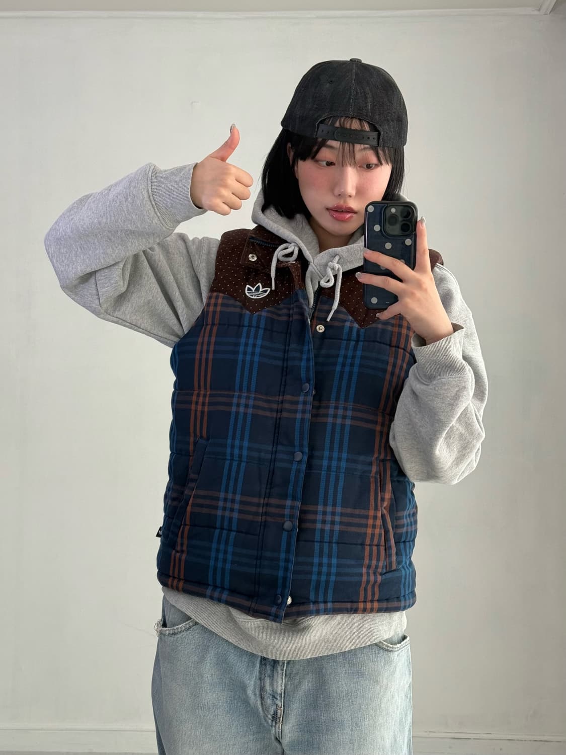 아디다스 브라운 도트 체크 패딩조끼 상품이미지4