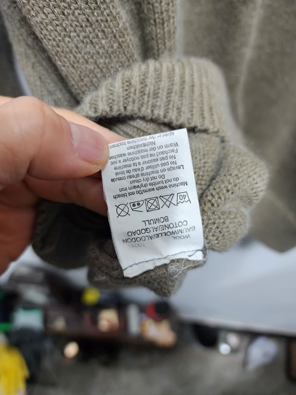 BURBERRY 크루넥 노바체크 숄더 니트 상품이미지4