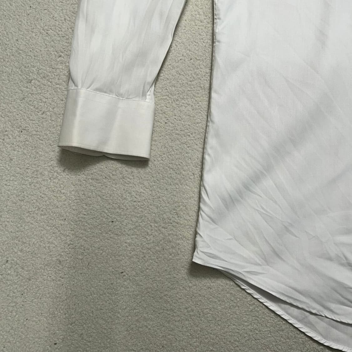 입생로랑 화이트 긴소매 드레스 셔츠 OS 상품이미지3