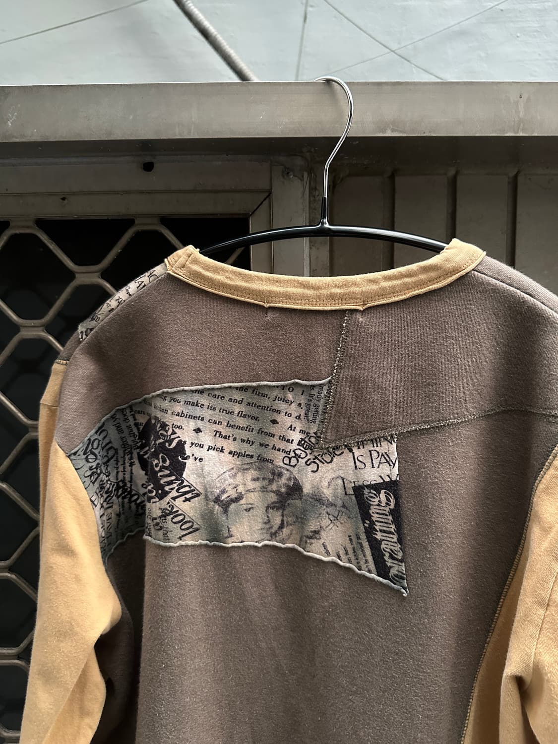Bros grunge patch detail long sleeve 상품이미지6