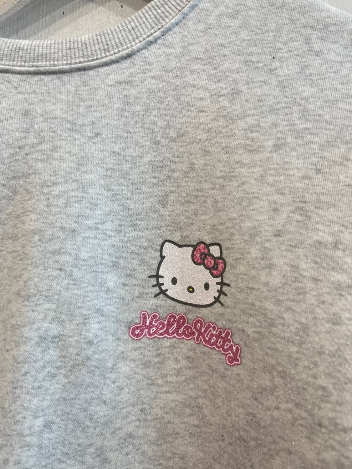 헬로키티 맨투맨 상품이미지3