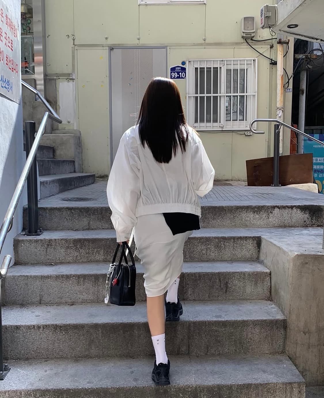 (새상품) 더히어 바이무드 썸머 블루종 화이트 상품이미지4