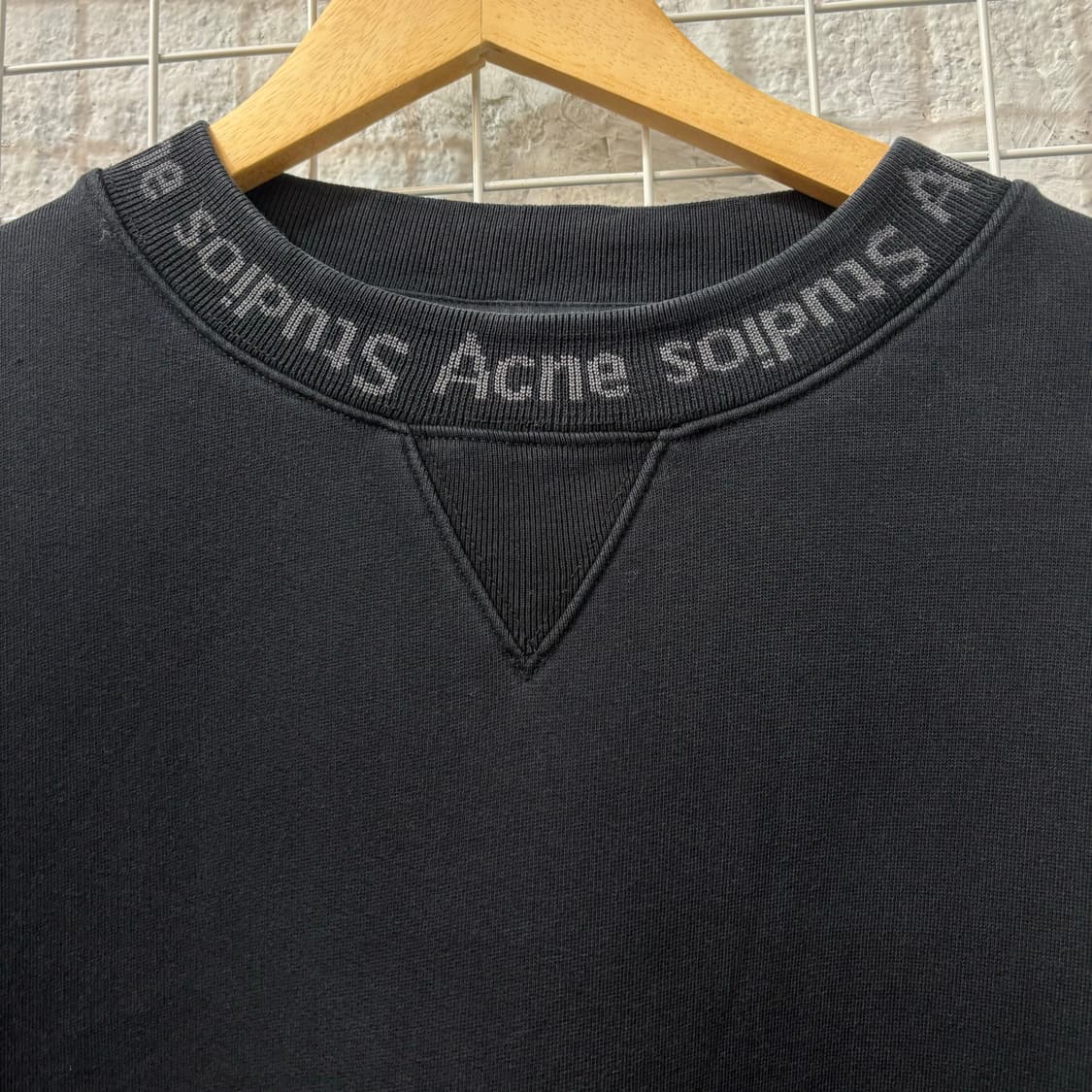 아크네 스튜디오 플로고 크루넥 블랙 스웻셔츠 L 상품이미지5