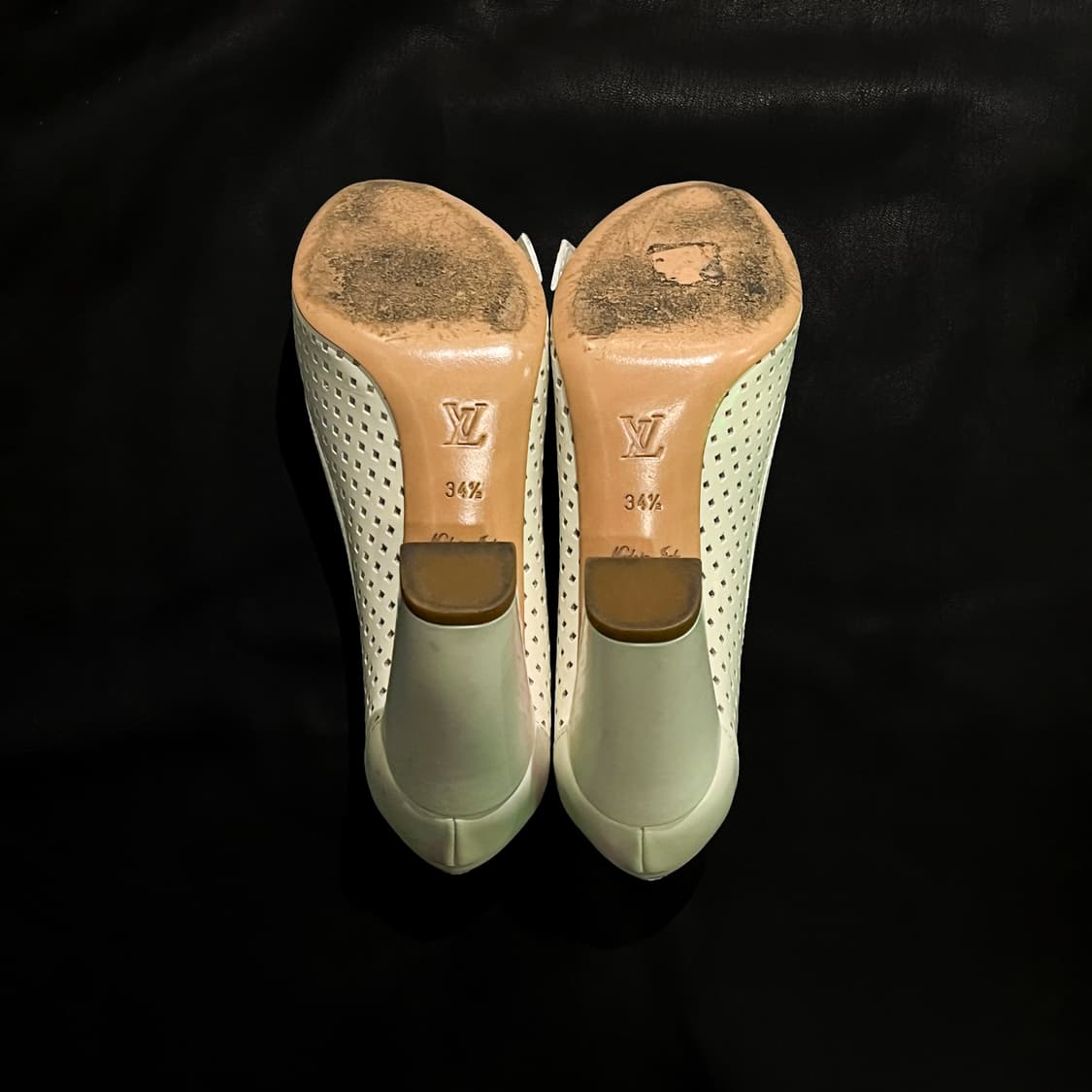 루이비통 화이트 청키힐 상품이미지2