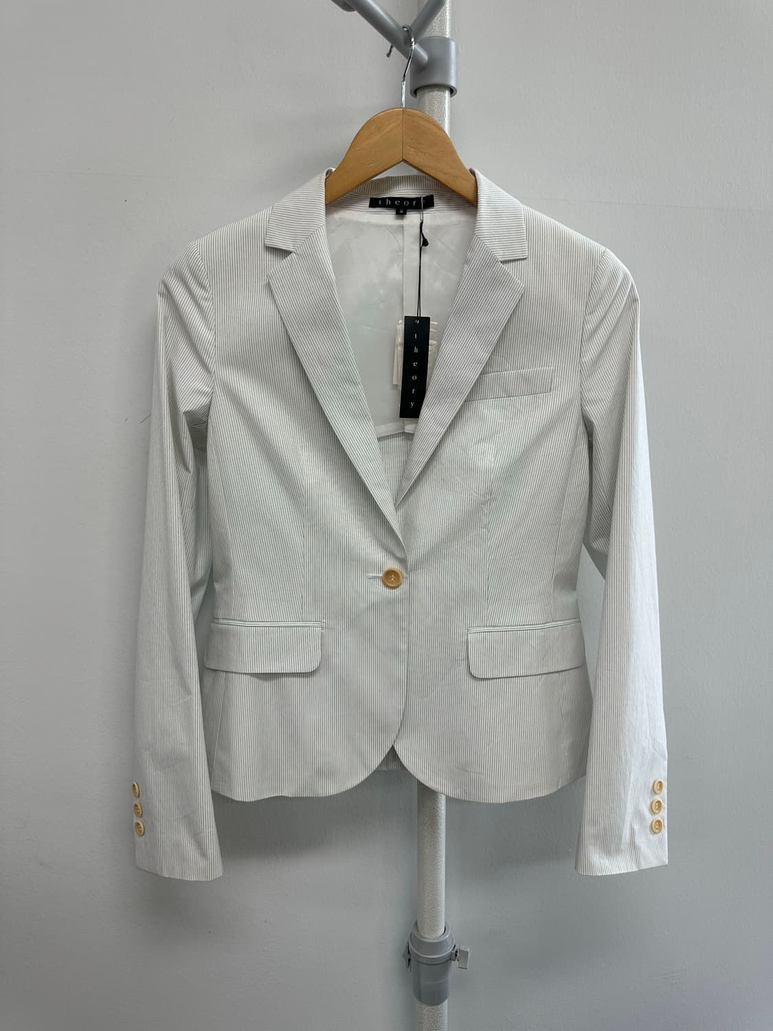 띠어리 스트라이프 크롭 셋업 정장 새상품 상품이미지2