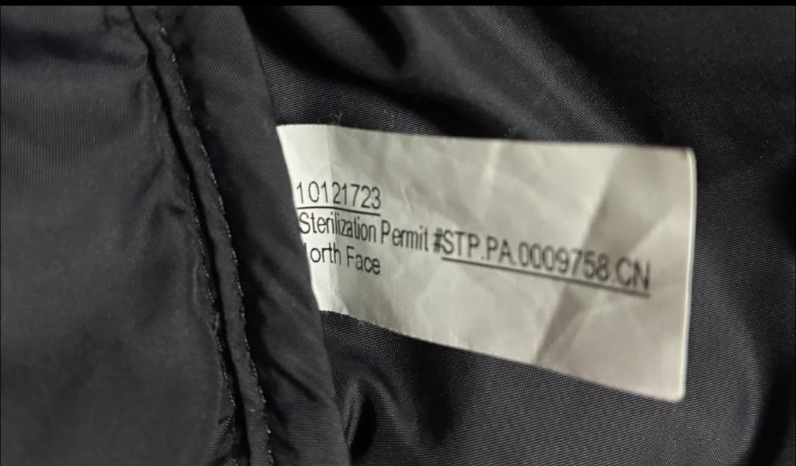 슈프림X노스페이스 개눕시 패딩 M 판매 상품이미지7