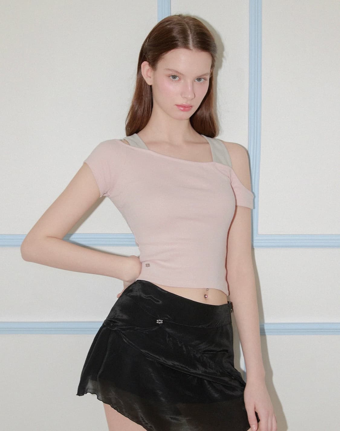 [새상품] 키시닝 오프숄더 레이어드 슬리브 탑 (핑크) (반팔 티셔츠) 상품이미지2