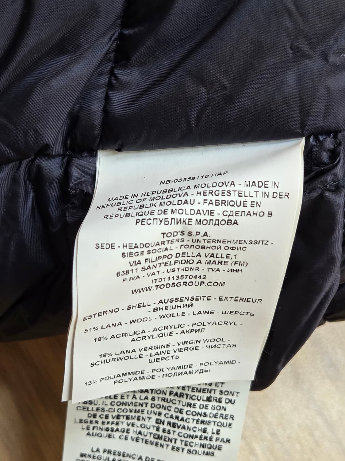 Fay Junior 네이비색 자켓 판매합니다. 사이즈는 8/133입니다. 상품이미지4