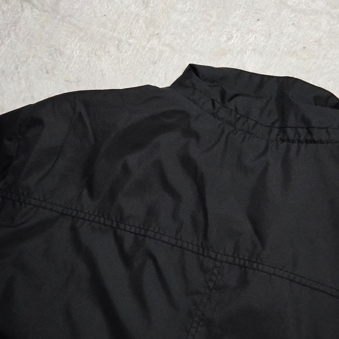 에비수 블랙 바람막이 자켓 상품이미지6