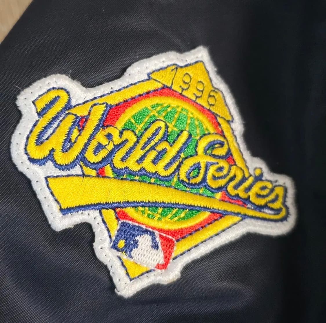 XL 새제품) 뉴에라 양키스 X 알파 인더스트리 MA-1 봄버 패딩 양면 상품이미지8