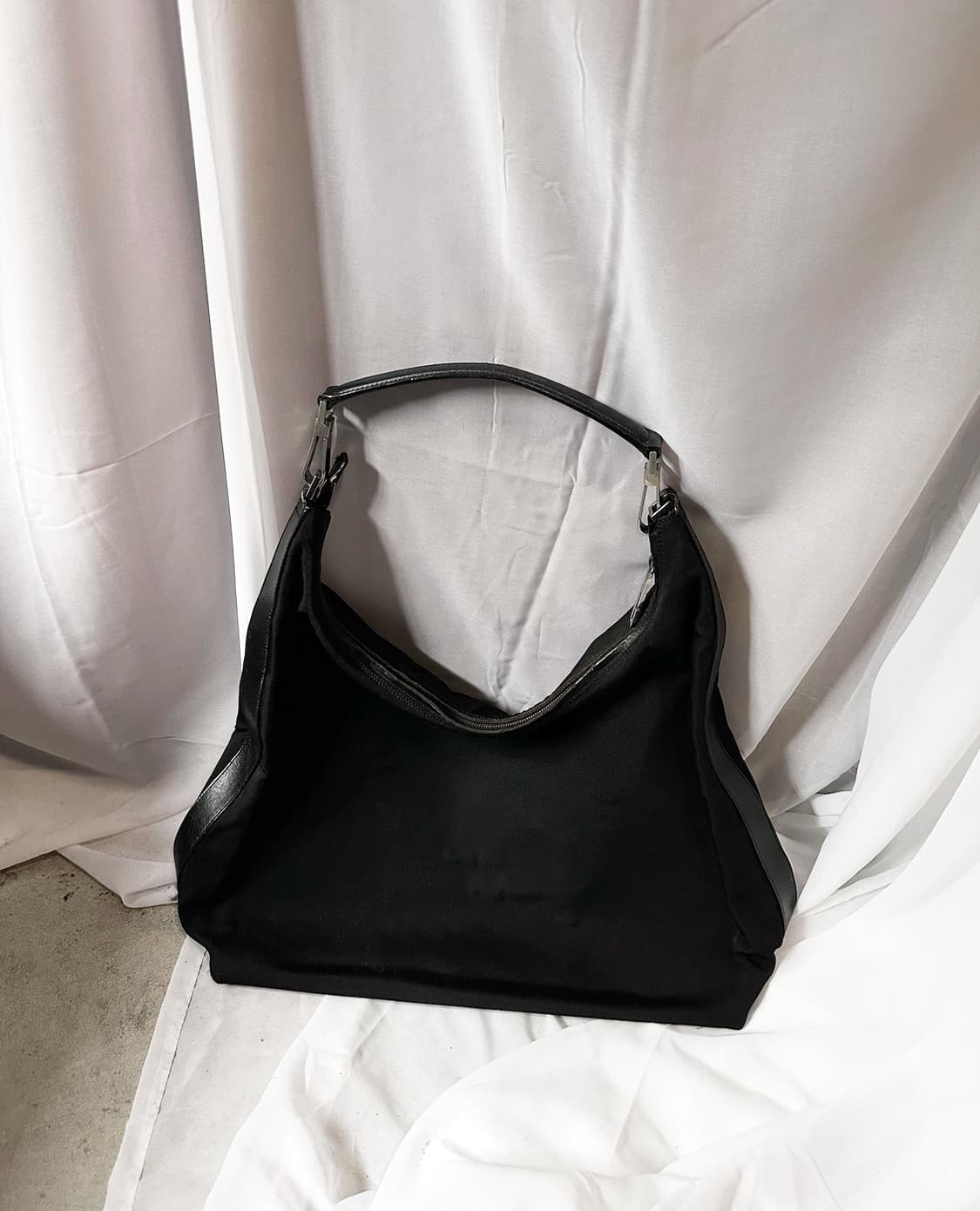 GUCCI one-shoulder nylon bag 상품이미지1