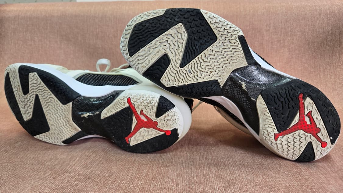 나이키 조던 정품 305mm- 37로우 농구화 흰검빨 상품이미지6