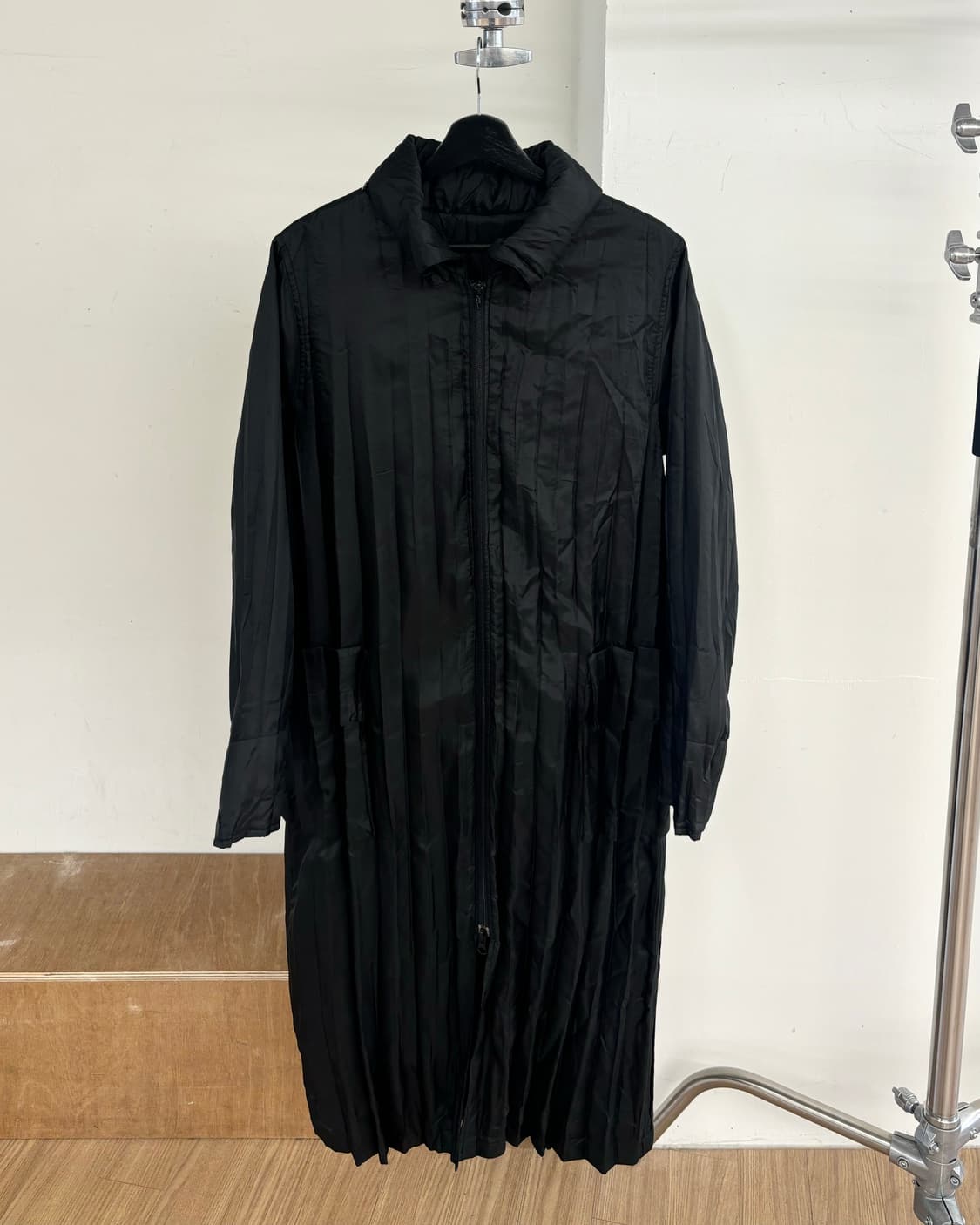 스피치오 플리츠 패디드 코트  상품이미지1