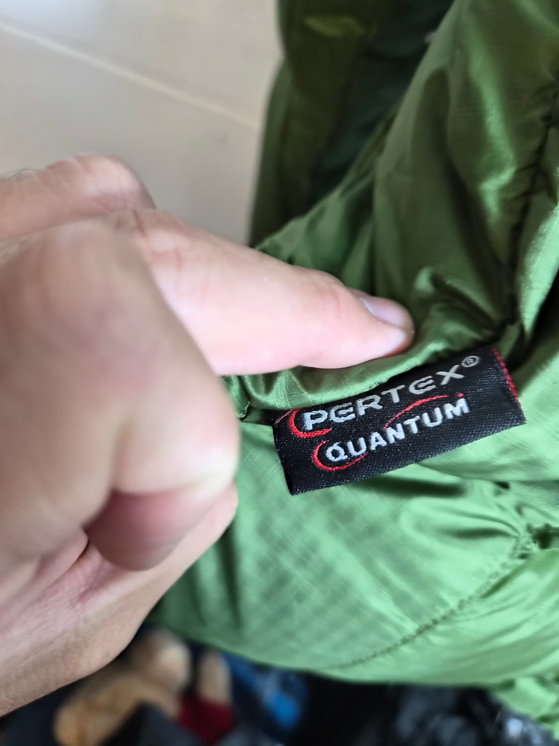 해외 M/ 100) 노스페이스 700fil PERTEX 경량패딩 팝니다 상품이미지5