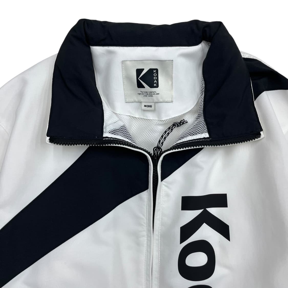 코닥 블랙 로고 화이트 바람막이 95 상품이미지6
