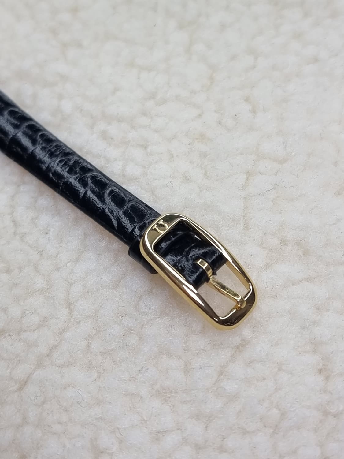 오메가 드빌 빈티지 오벌 샴페인 선레이 다이얼 쿼츠 여성시계 상품이미지4