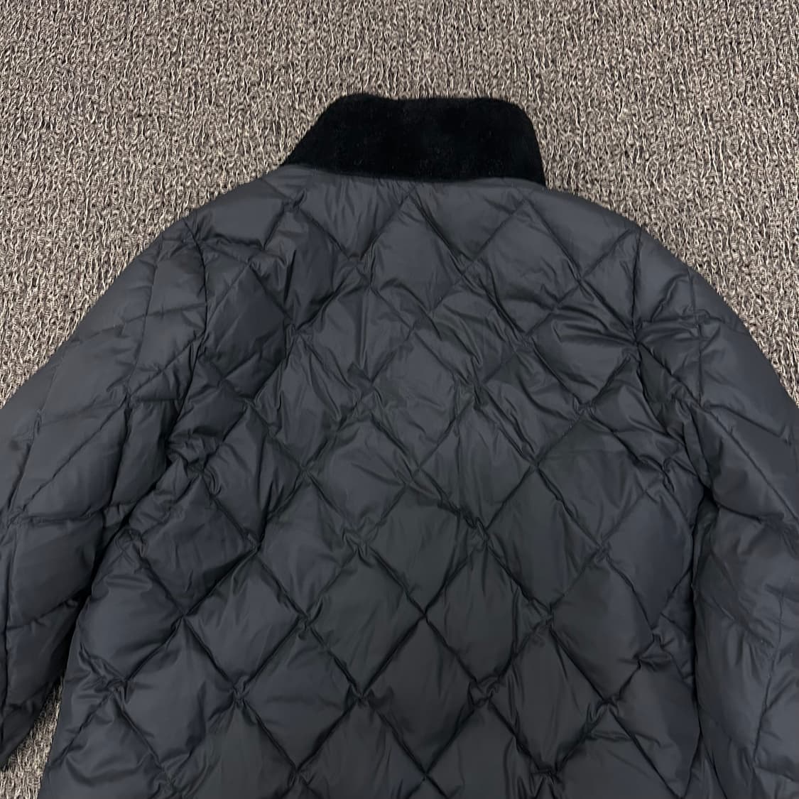 칼라거펠트 여성 구스다운 양모 패딩 블랙 66사이즈 상품이미지8