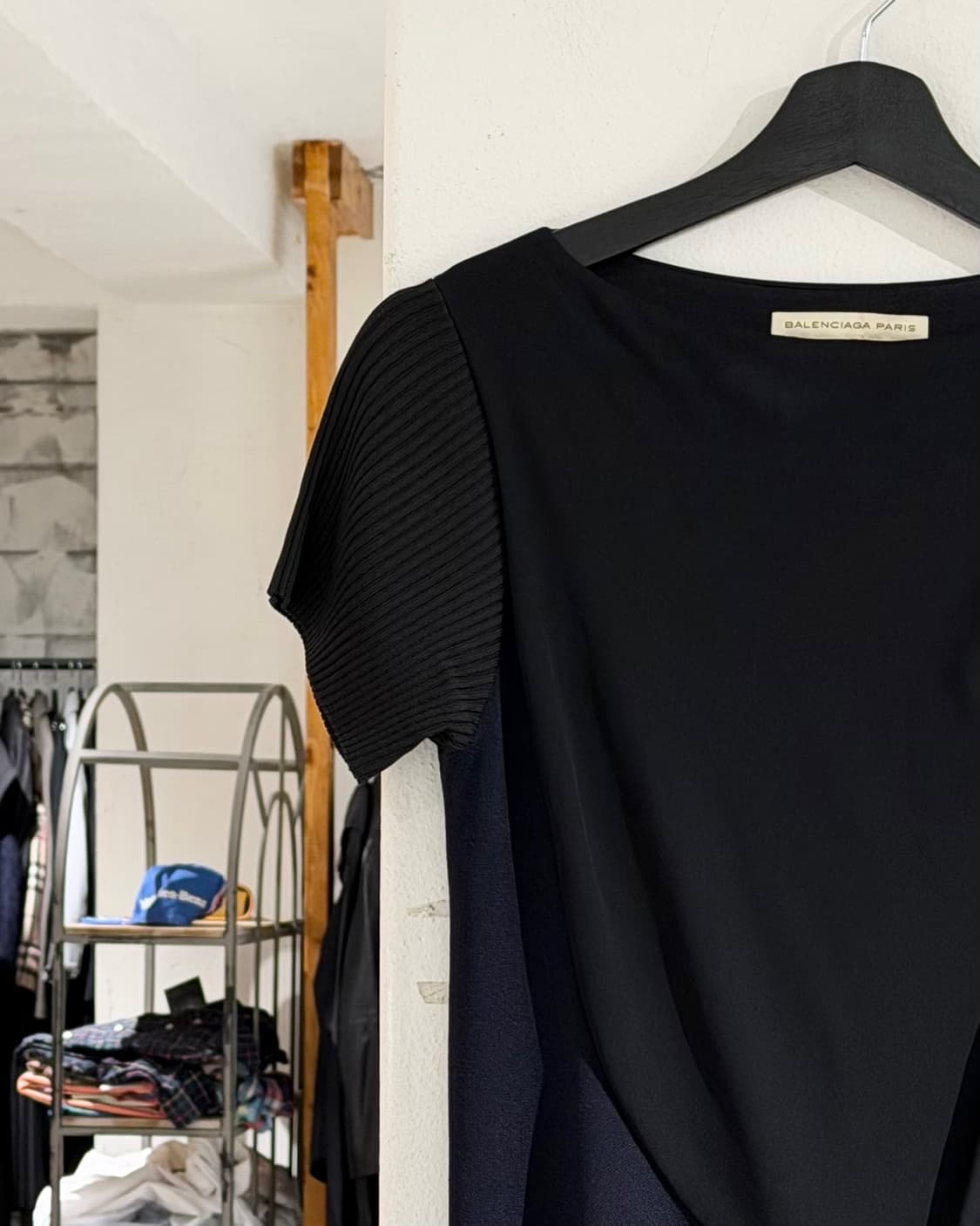 발렌시아가 블랙 언발란스 하프 슬리프 원피스 상품이미지2