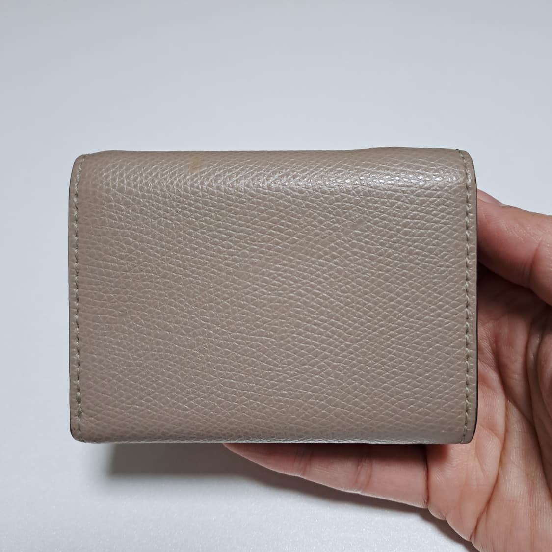 [100%/정품] 펜디 트리폴드 가죽 반지갑, 펜디지갑,펜디반지갑 상품이미지2