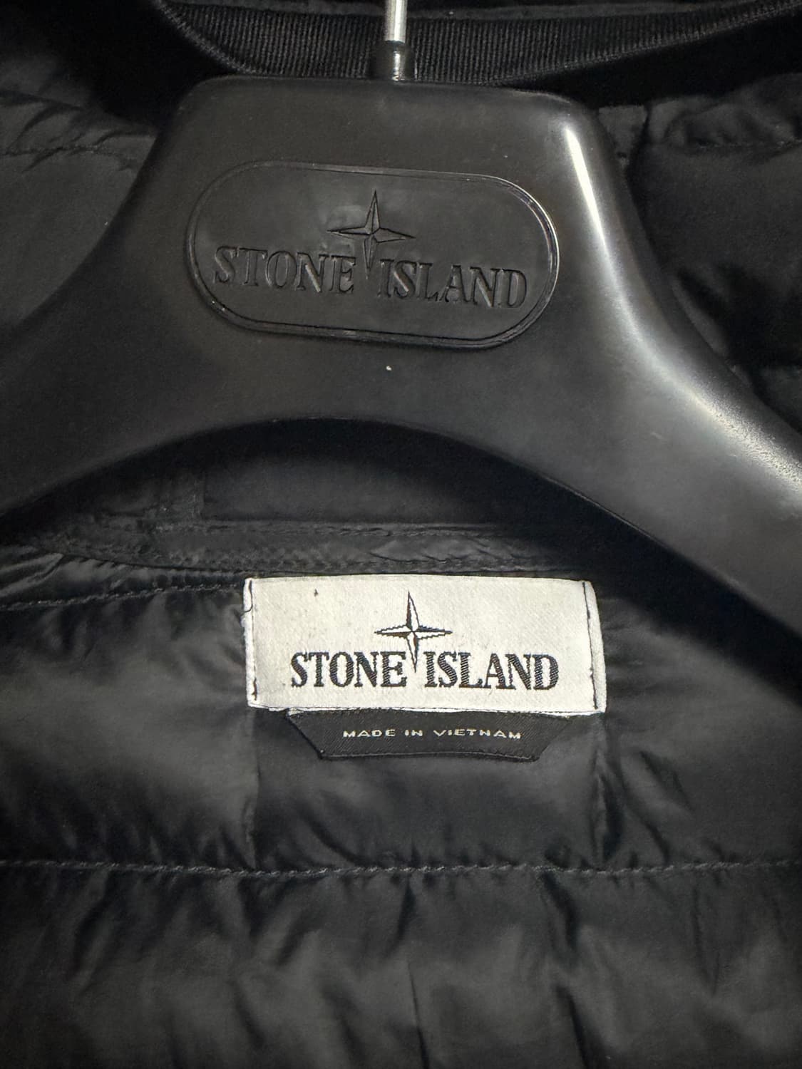 새상품급 신형 스톤아일랜드 경량패딩 M 상품이미지3