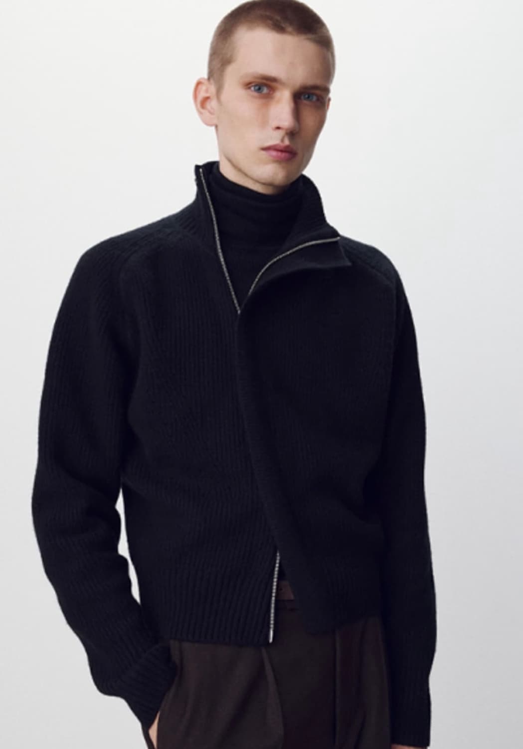 렉토 사선니트 집업 판매합니다 상품이미지1