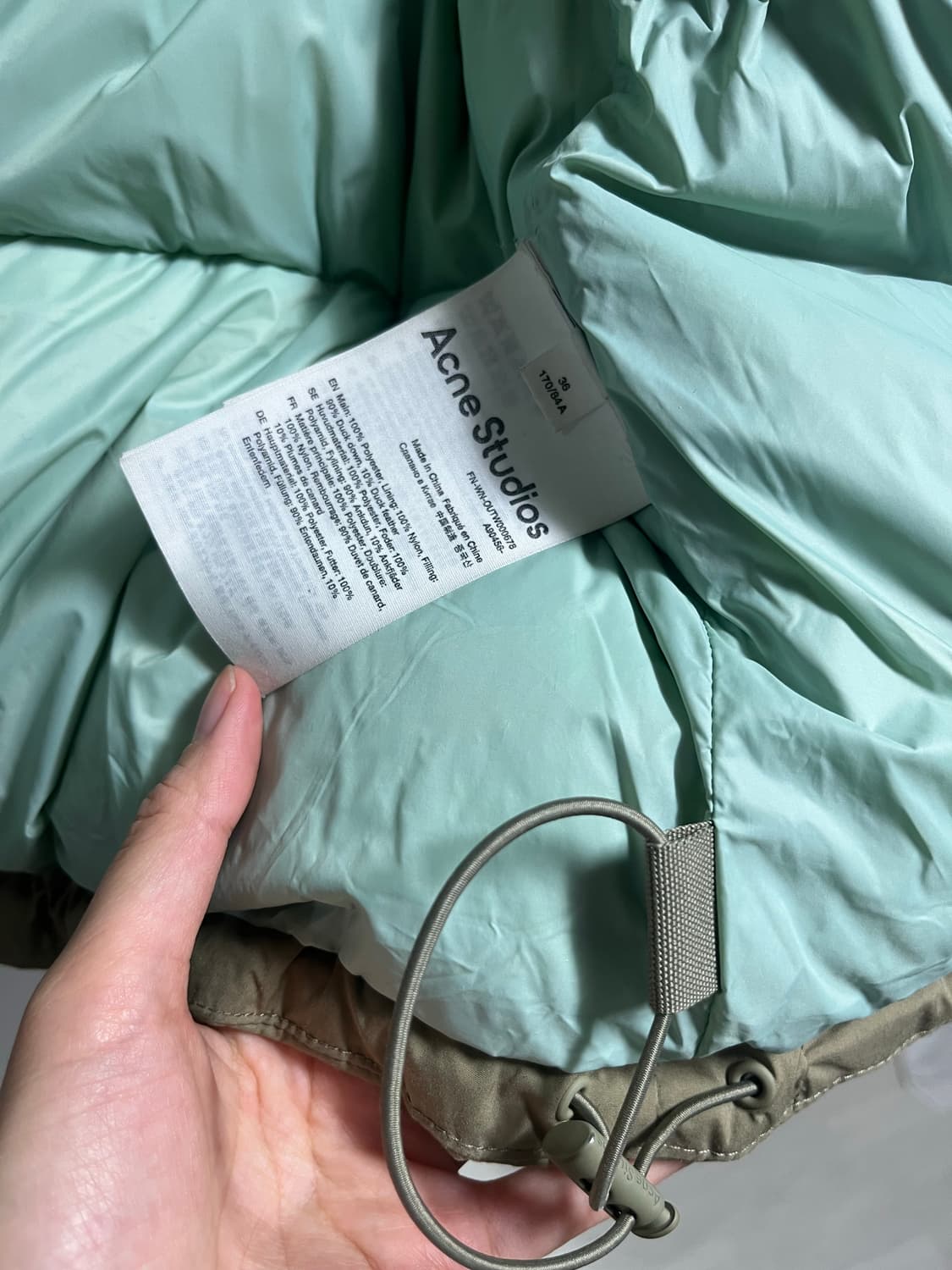 아크네스튜디오 푸퍼 다운 상품이미지3