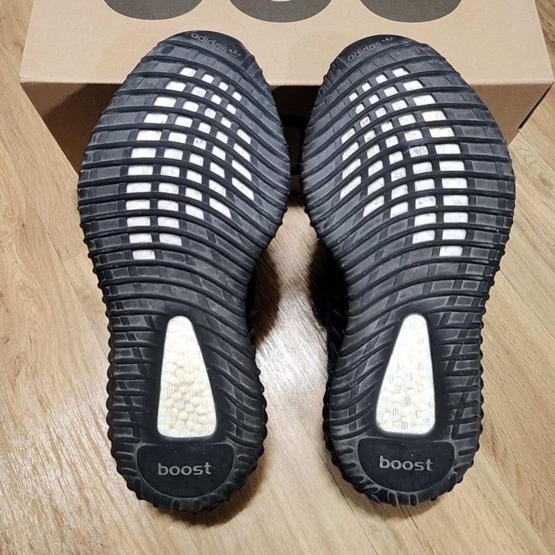 아디다스 이지부스트 275  오닉스 350V2 상품이미지6