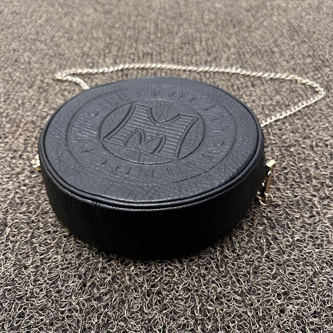 메트로시티 여성 가죽 크로스백 블랙 상품이미지4