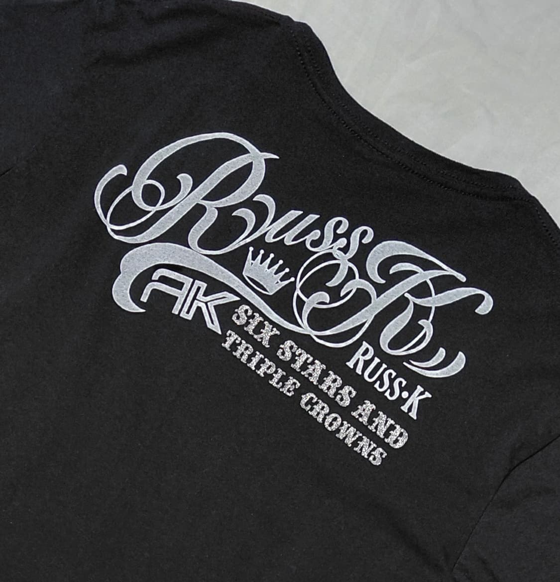 [S] Russ K(러스케이) 실버 그래픽 박로고 롱 슬리브 티셔츠 상품이미지8