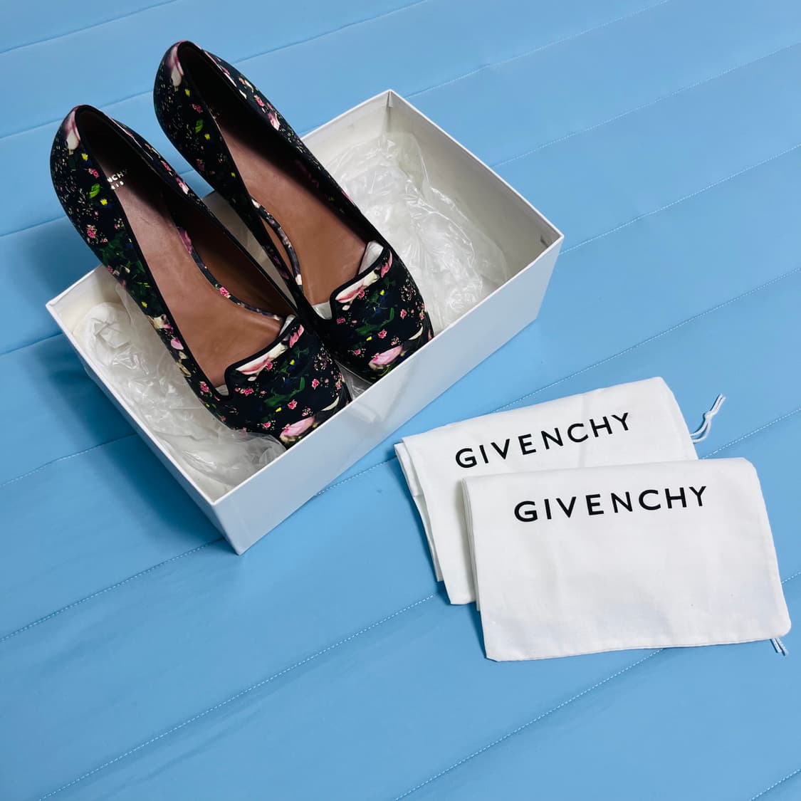 지방시 플라워 구두 상품이미지1