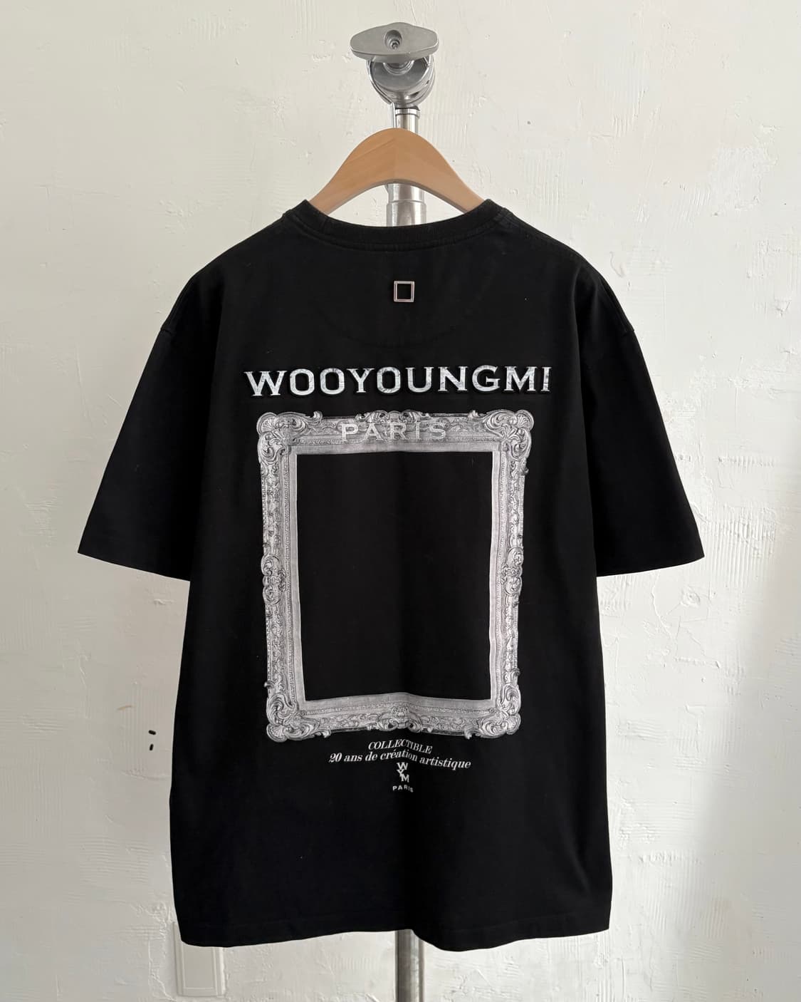 Wooyoungmi 우영미 블랙 프레임 백로고 반팔 티셔츠 상품이미지2
