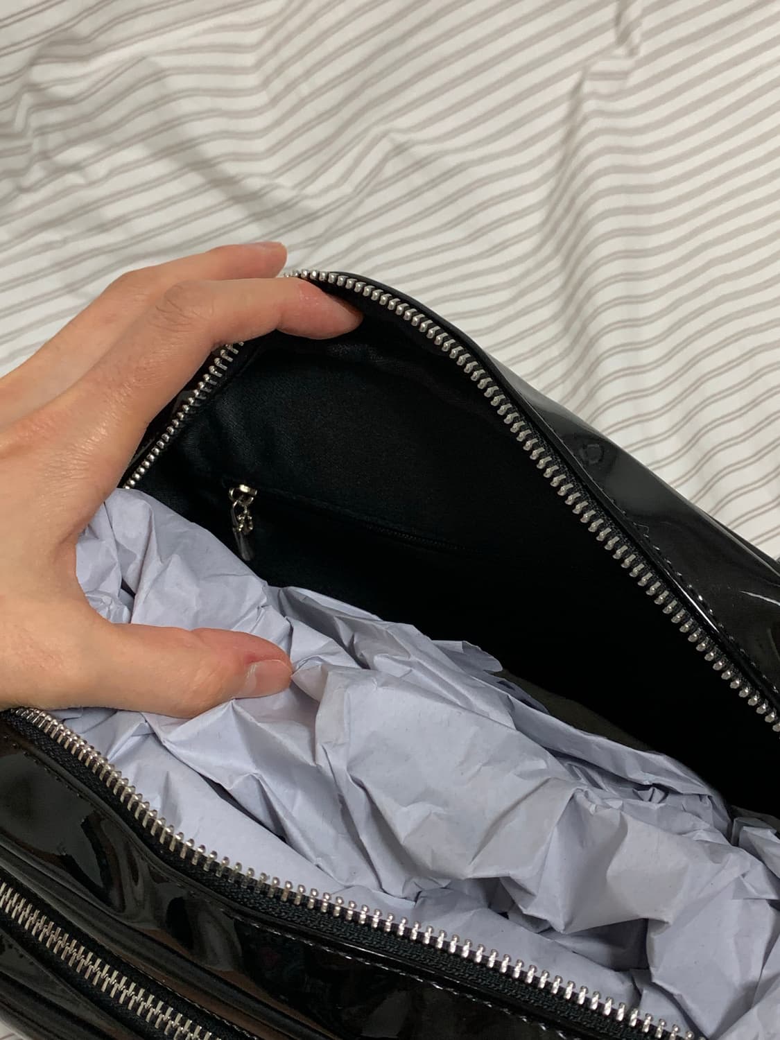 니히 터틀백 블랙 (에나멜) 상품이미지8