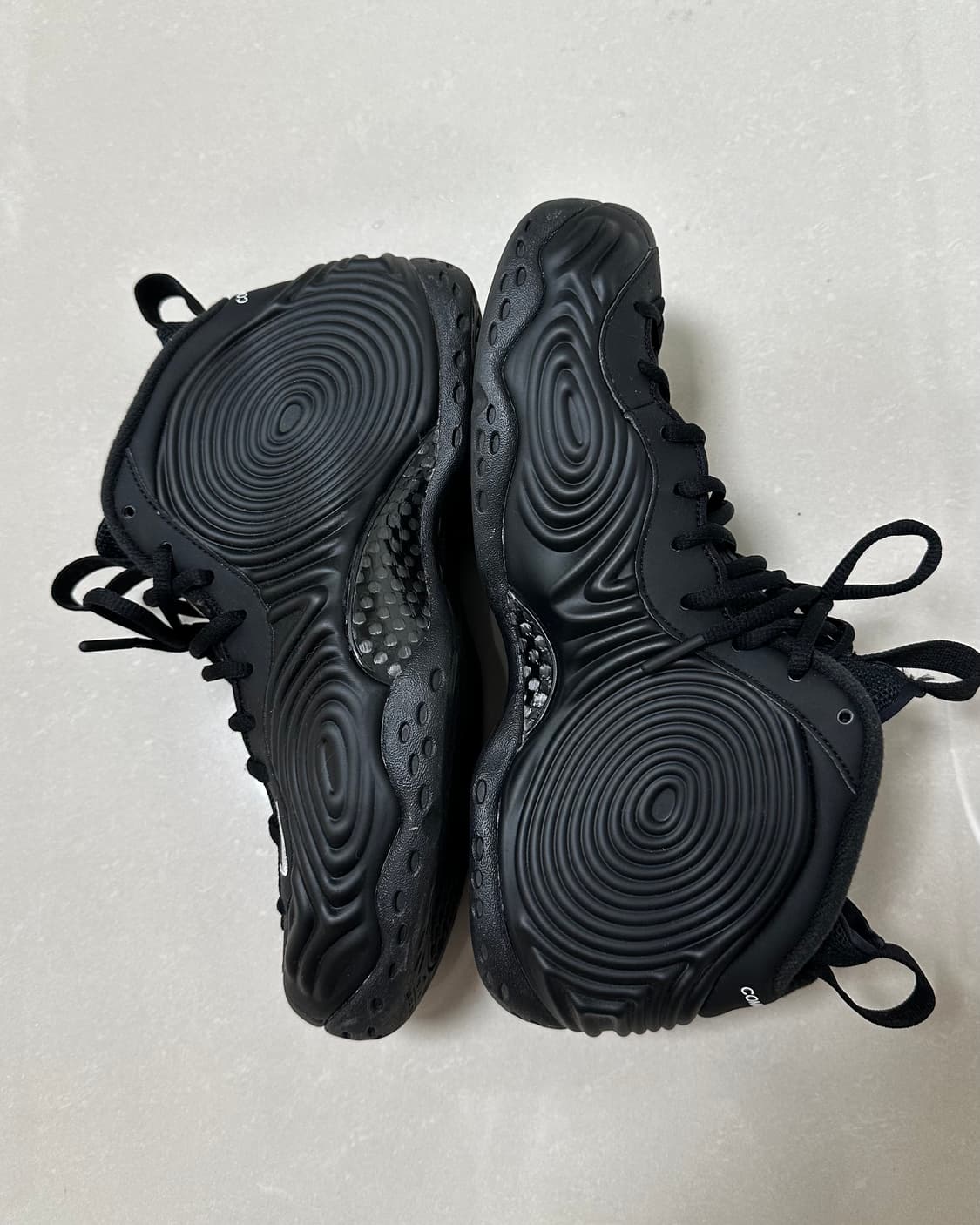 [270] 나이키 꼼데가르송옴므플러스 에어폼포짓 원 블랙 상품이미지5